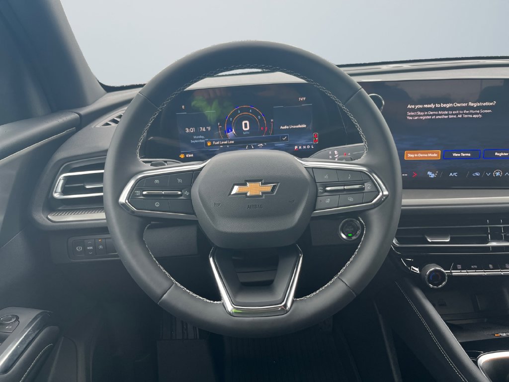 New 2027 Chevrolet Traverse LT w/ Sun and Wheel Package FWD image 12
