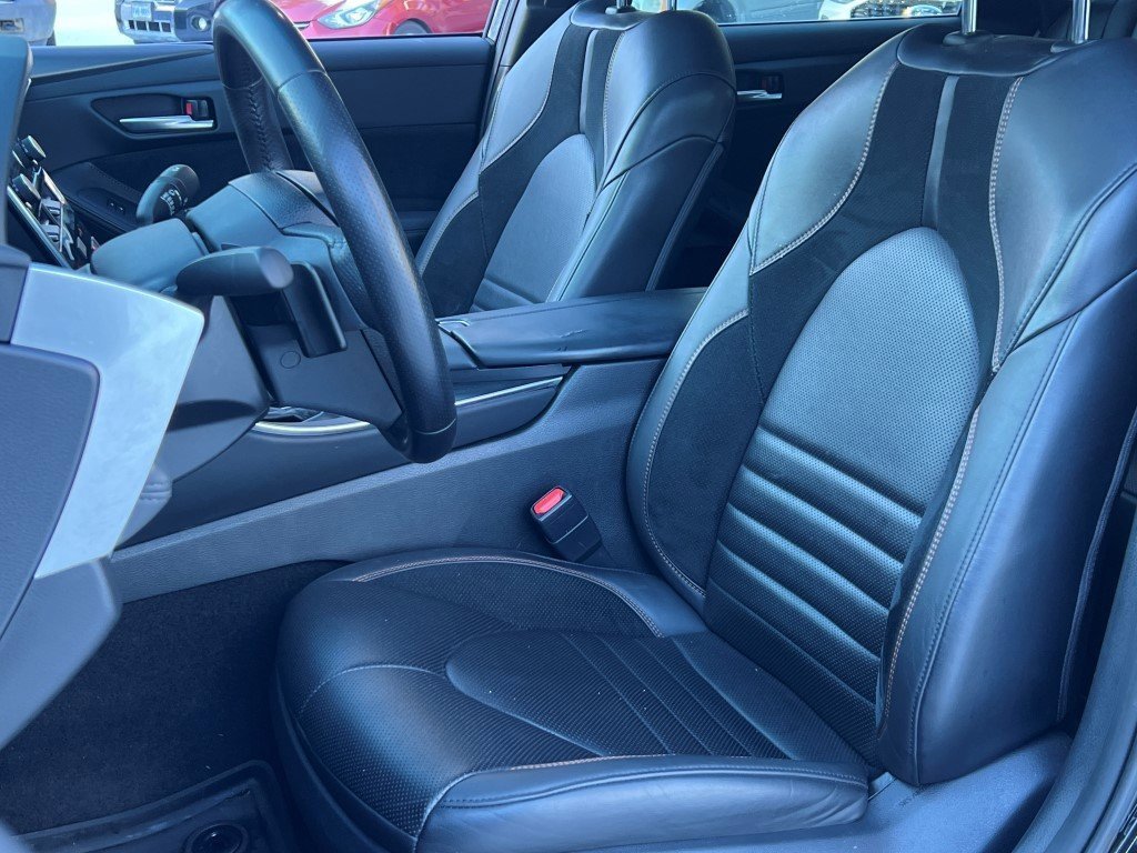 Used 2019 Toyota Avalon XSE w/ All Weather Liner Package image 14