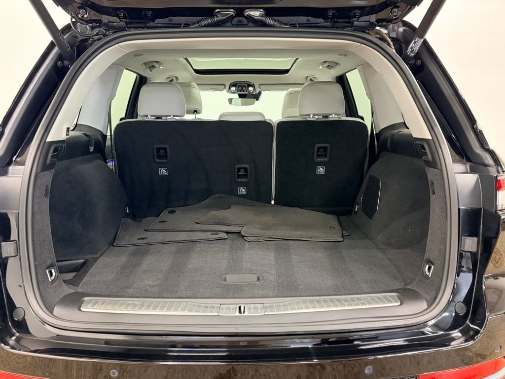 Used 2022 Jeep Grand Cherokee Overland AWD/4WD image 6