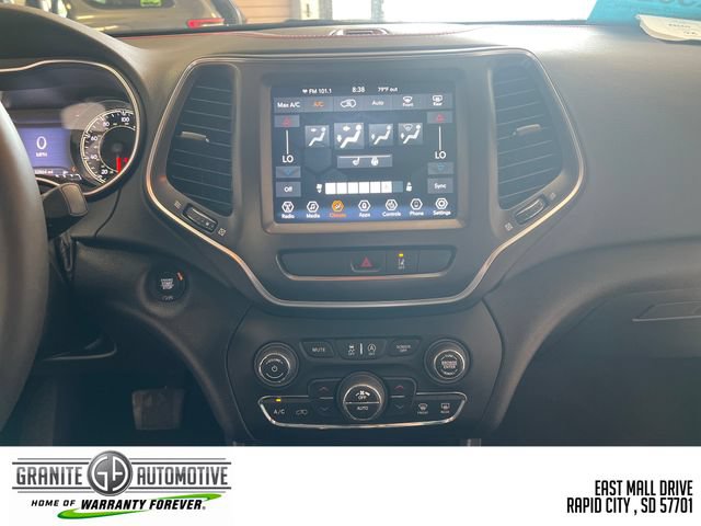 Used 2022 Jeep Cherokee Trailhawk w/ Trailer Tow Group AWD/4WD image 19
