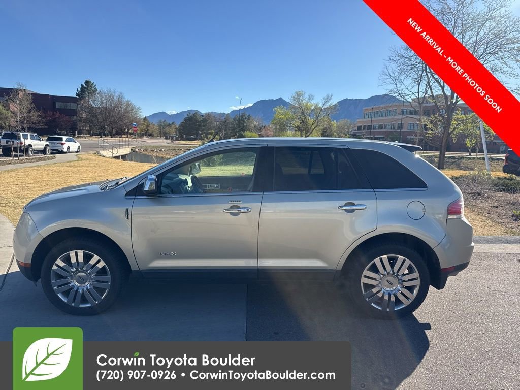 Used 2010 Lincoln MKX AWD image 4