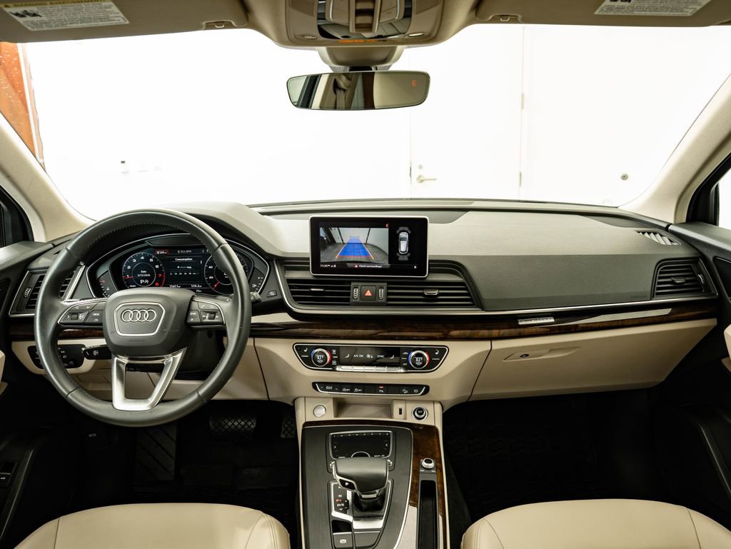 Used 2020 Audi Q5 Premium AWD/4WD image 4