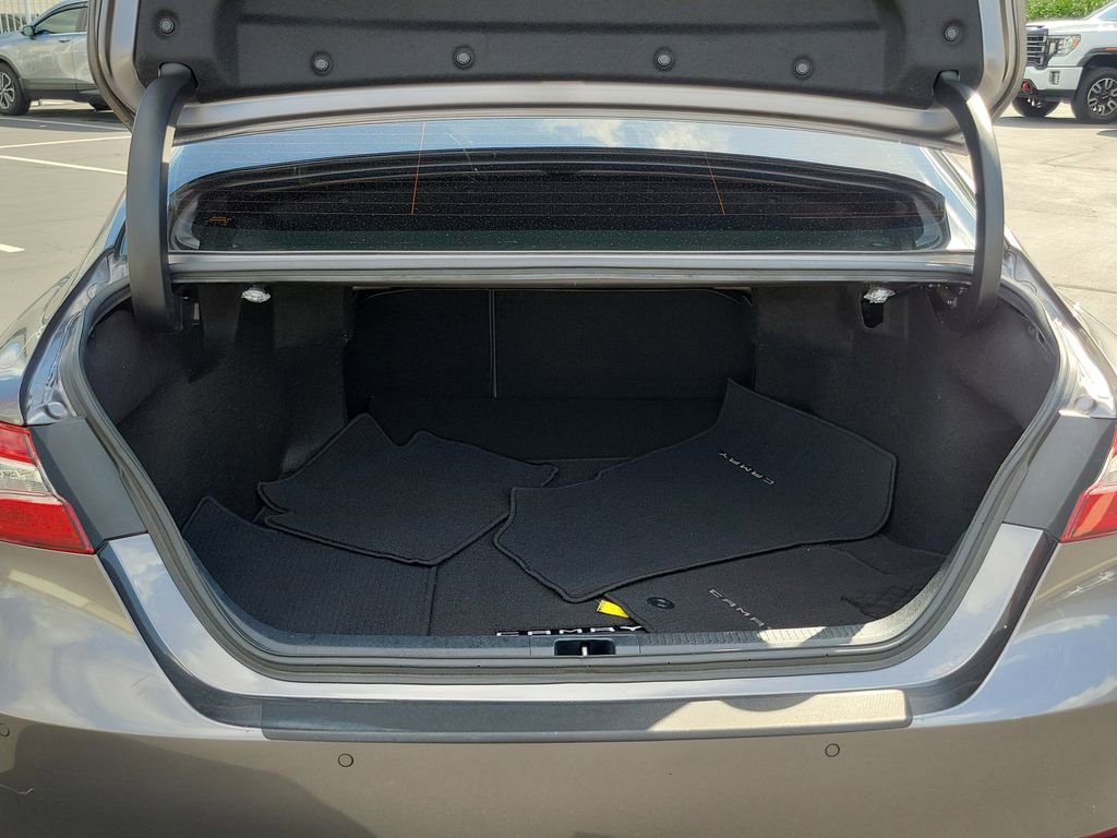 Used 2020 Toyota Camry XSE w/ Driver Assist Package FWD image 9