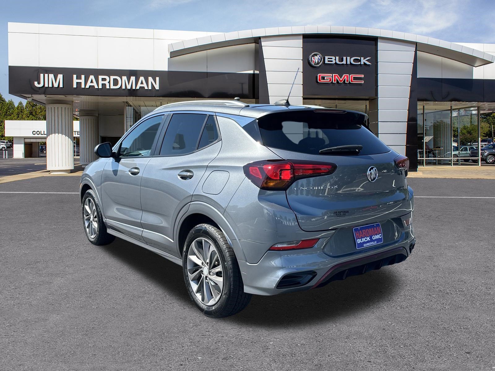 Used 2022 Buick Encore GX Select w/ Sport Touring Package FWD image 5