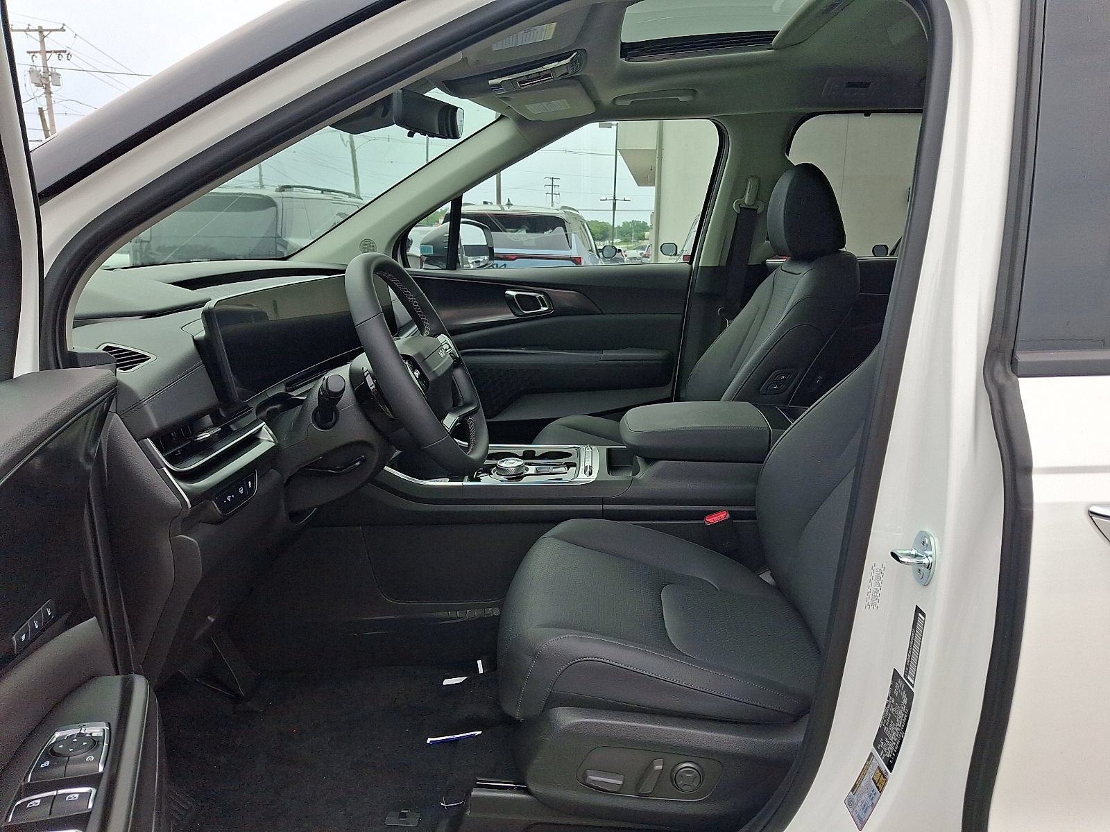 New 2027 Kia Carnival SX Prestige FWD image 11