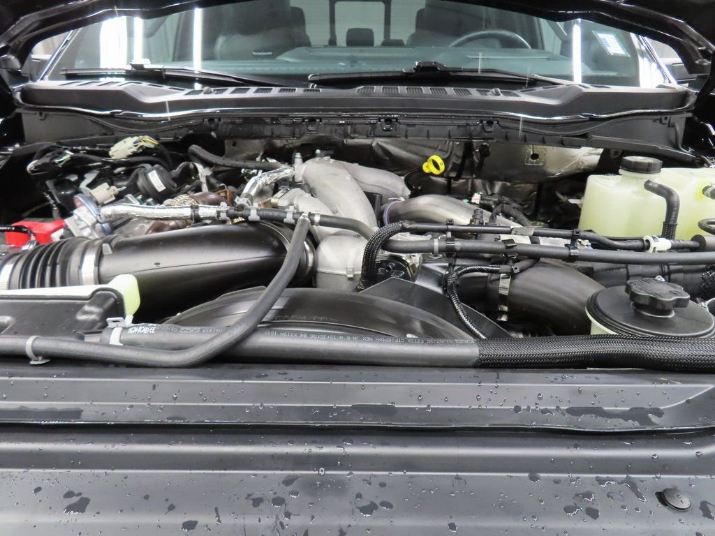 Used 2025 Ford F450 Platinum AWD/4WD image 38