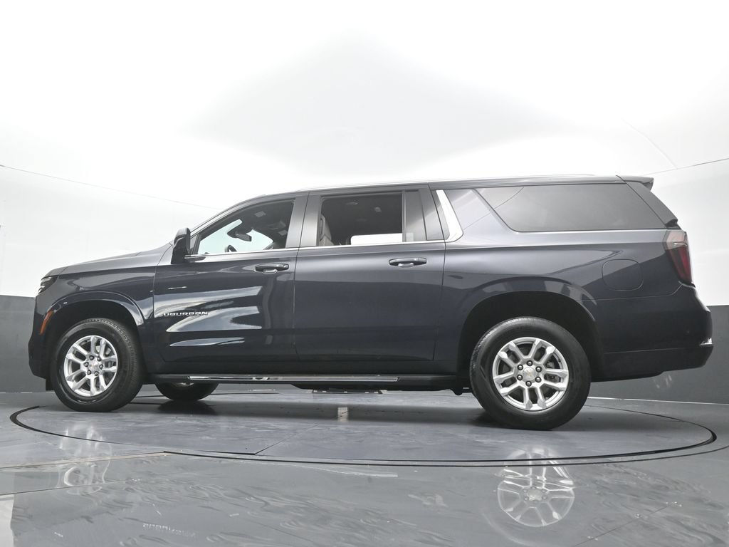 Used 2025 Chevrolet Suburban LT RWD image 71