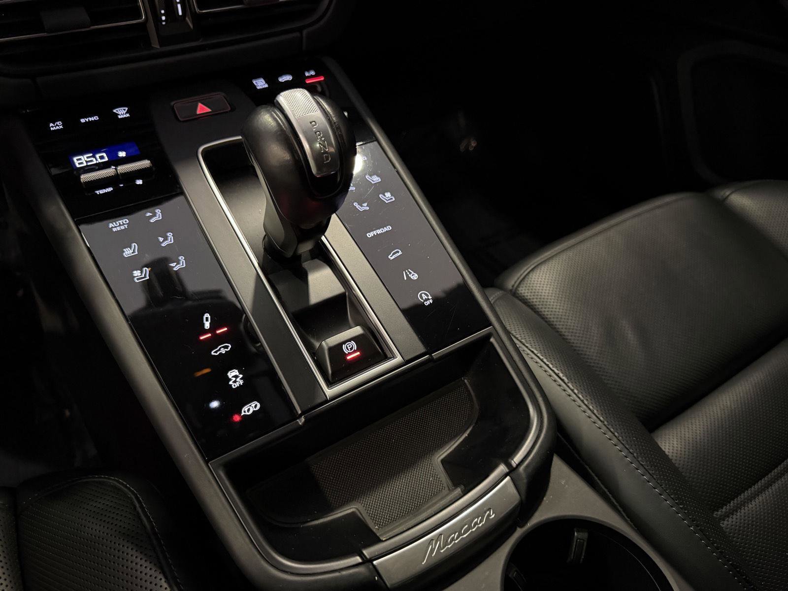 Certified 2023 Porsche Macan GTS image 19