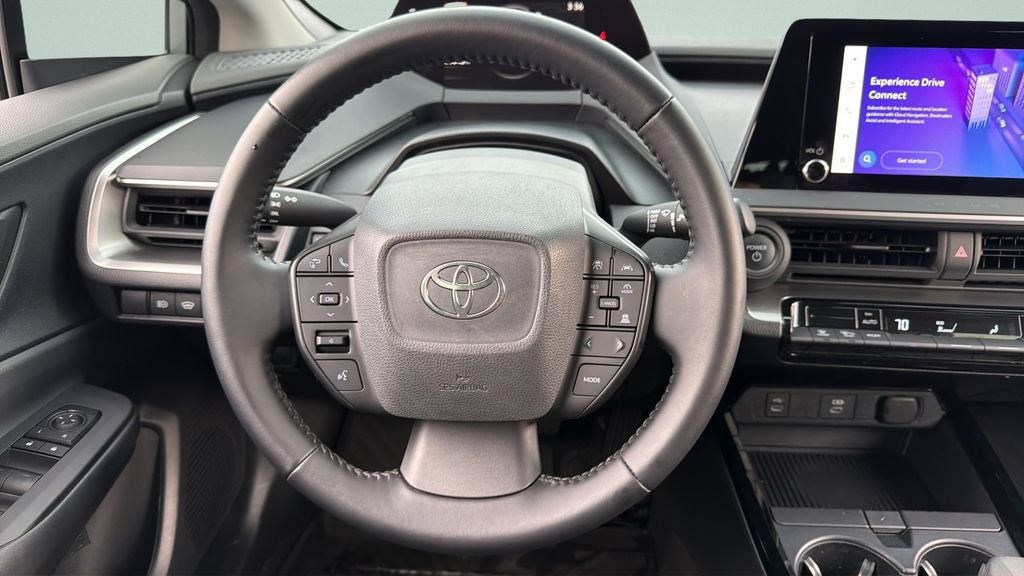 Used 2025 Toyota Prius LE FWD image 13