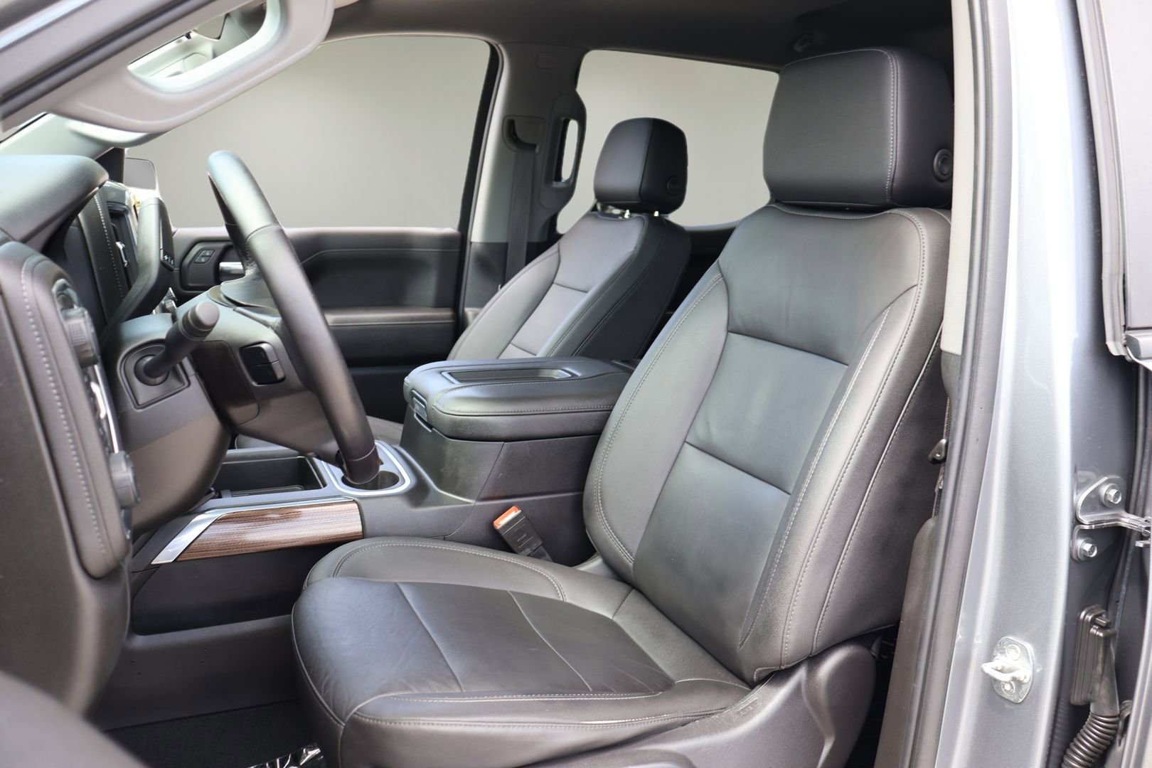 Used 2021 Chevrolet Silverado 1500 LT Trail Boss w/ Convenience Package II AWD/4WD image 11