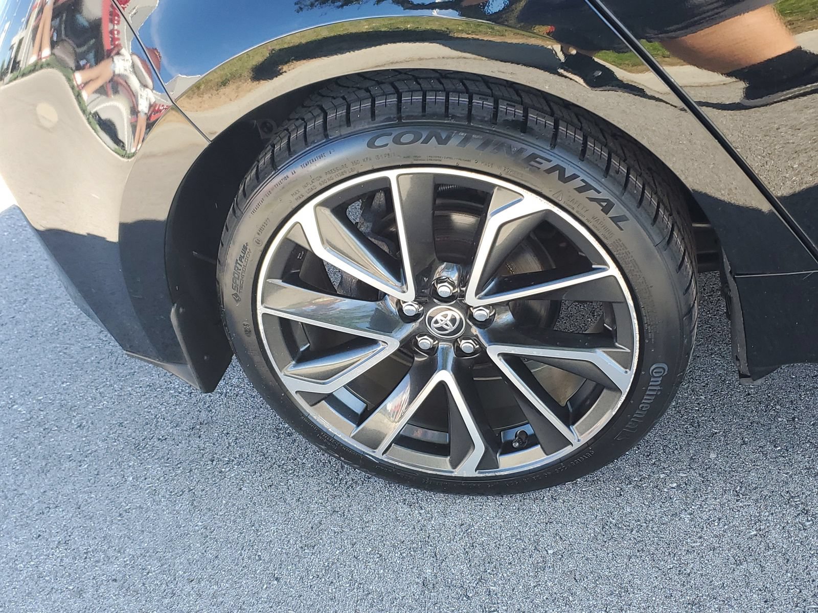 Used 2020 Toyota Corolla XSE FWD image 5