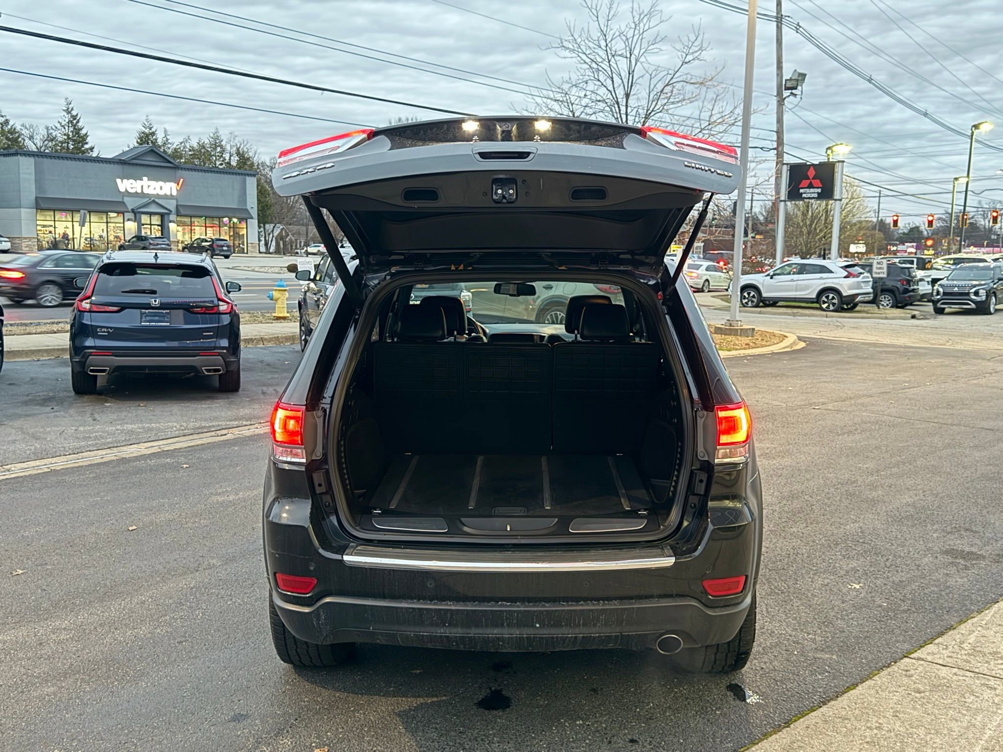 Used 2015 Jeep Grand Cherokee Limited image 30