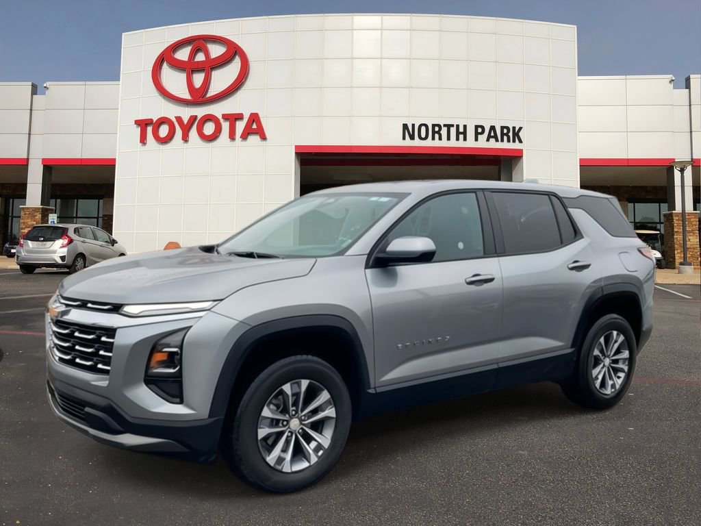 Used 2026 Chevrolet Equinox LT image 1