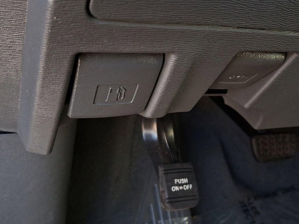 Used 2020 Toyota Sienna L image 26