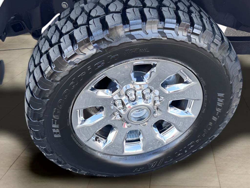 Used 2017 Ford F250 Lariat w/ Chrome Package image 47
