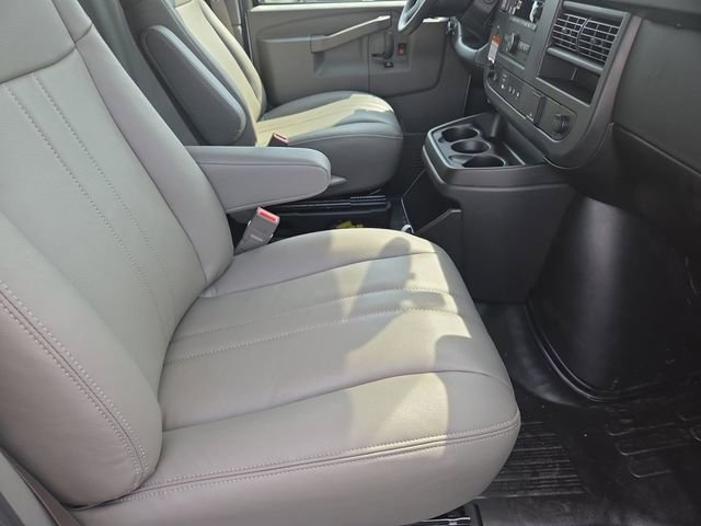 New 2025 Chevrolet Express 3500 w/ Power Convenience Package image 22