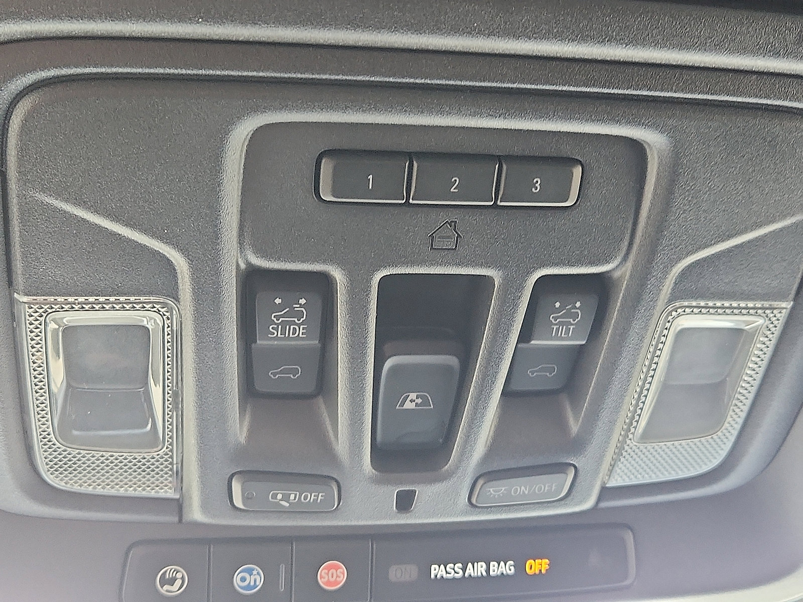 Used 2024 GMC Sierra 1500 AT4 w/ Technology Package image 17