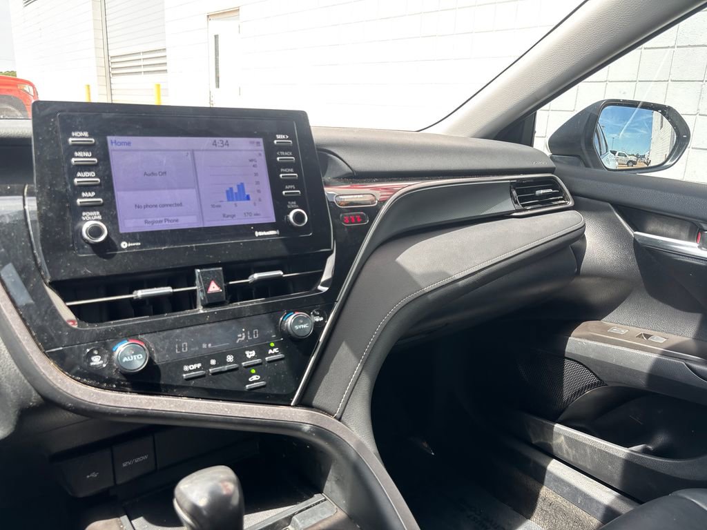 Used 2024 Toyota Camry SE image 16