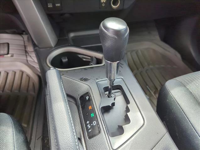 Used 2017 Toyota RAV4 LE image 20