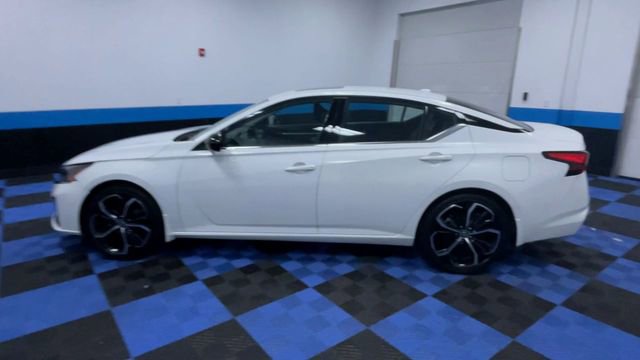 Used 2024 Nissan Altima 2.5 SR w/ SR Premium Package image 5