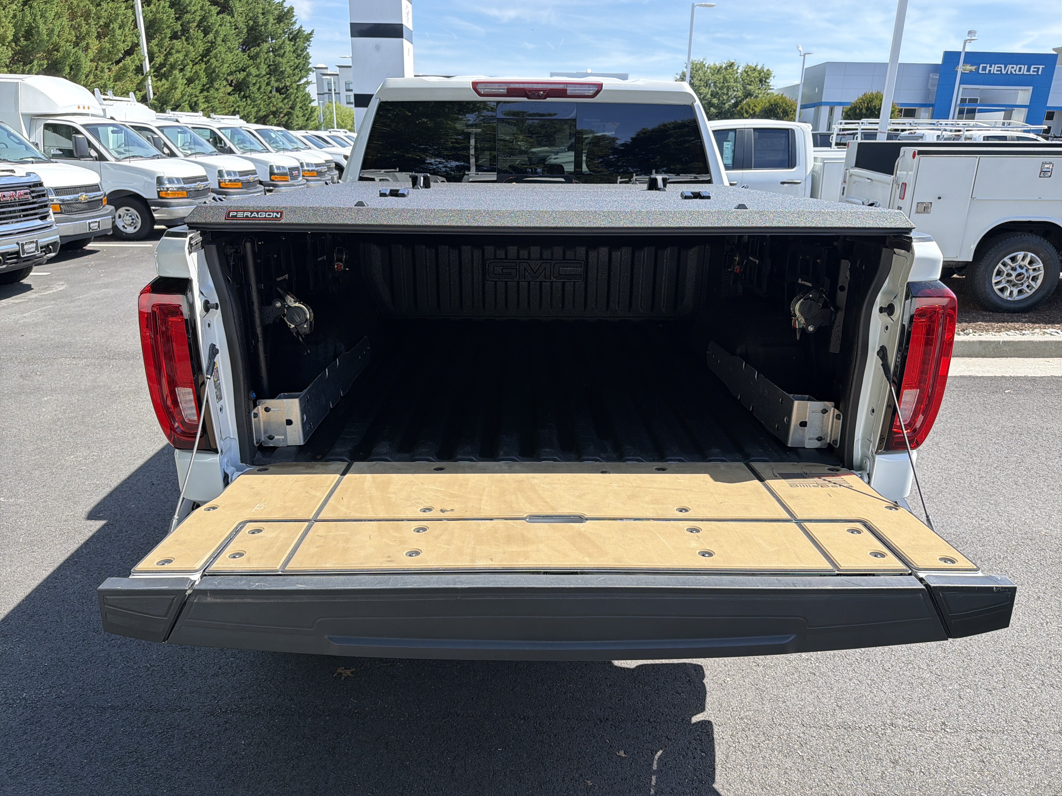 Used 2025 GMC Sierra 1500 Denali Ultimate AWD/4WD image 33