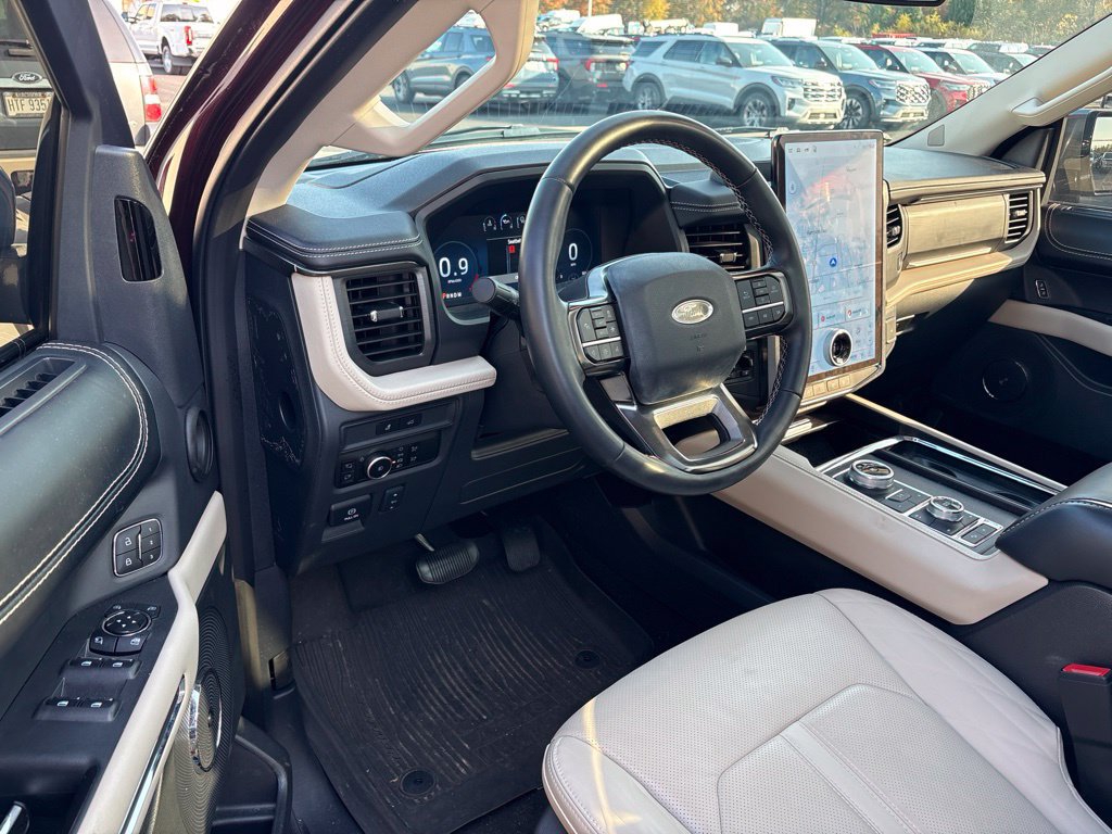 Used 2024 Ford Expedition Max Platinum AWD/4WD image 7