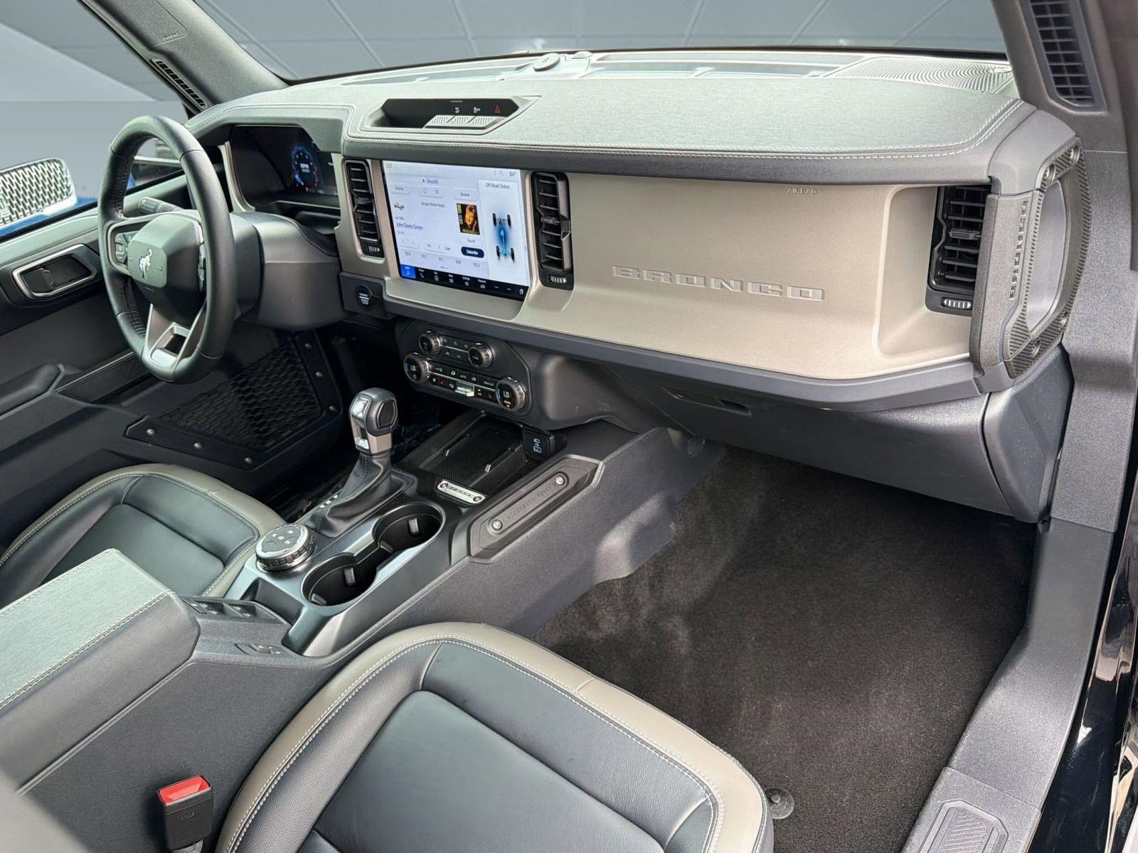 Used 2025 Ford Bronco Outer Banks AWD/4WD image 30