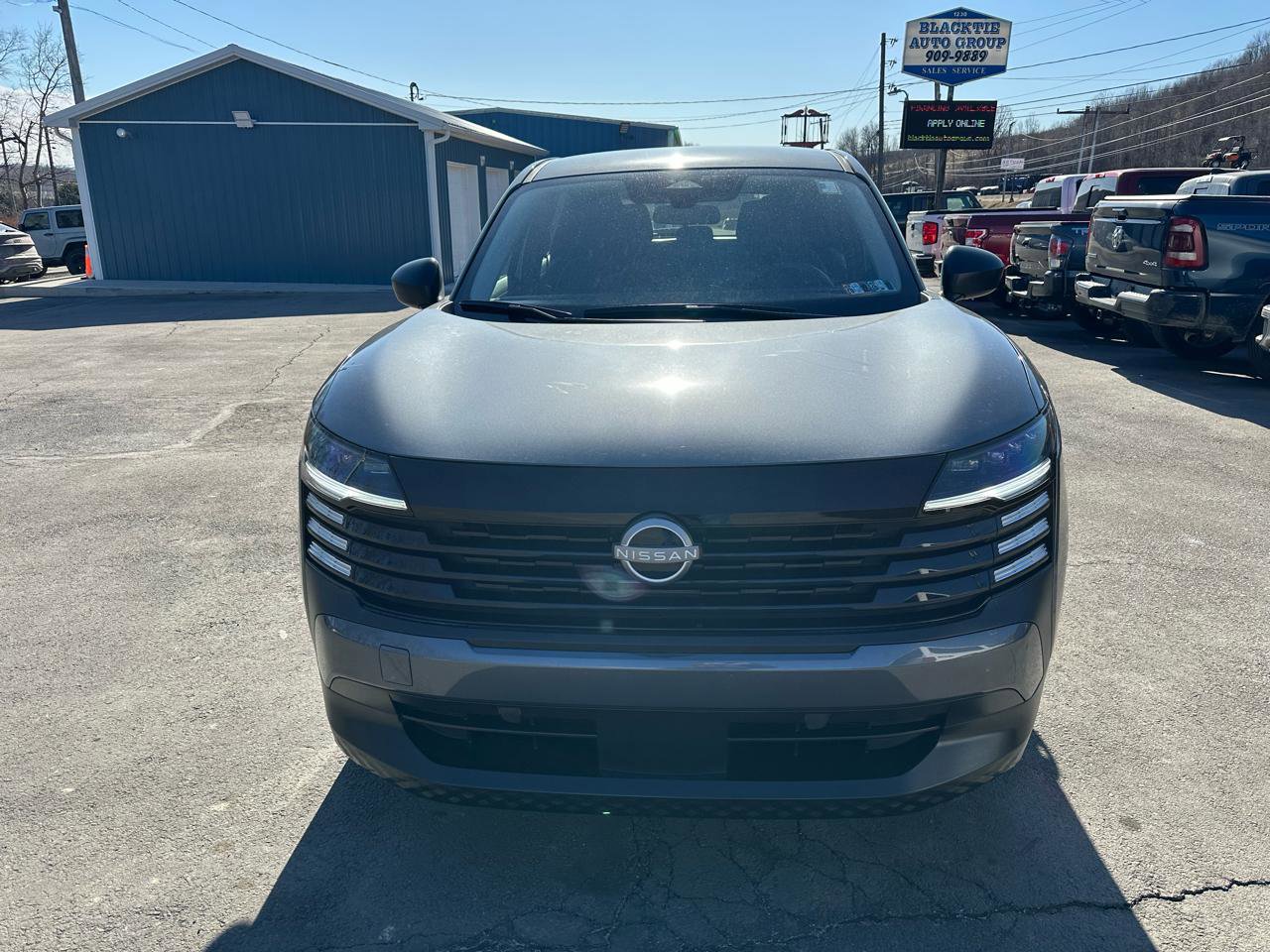 Used 2025 Nissan Kicks S image 2