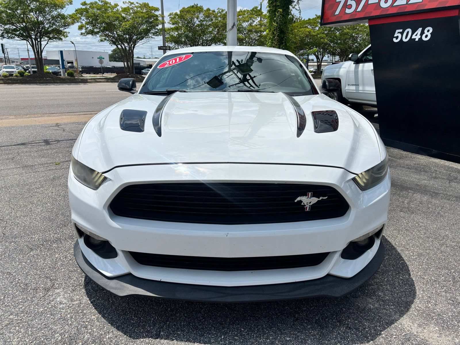 Used 2017 Ford Mustang GT Premium w/ Equipment Group 401A RWD image 8