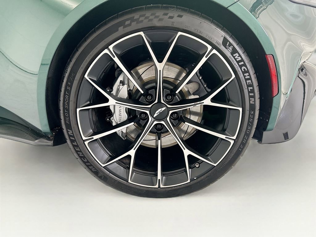 Used 2026 Aston Martin V8 Vantage Coupe RWD image 26
