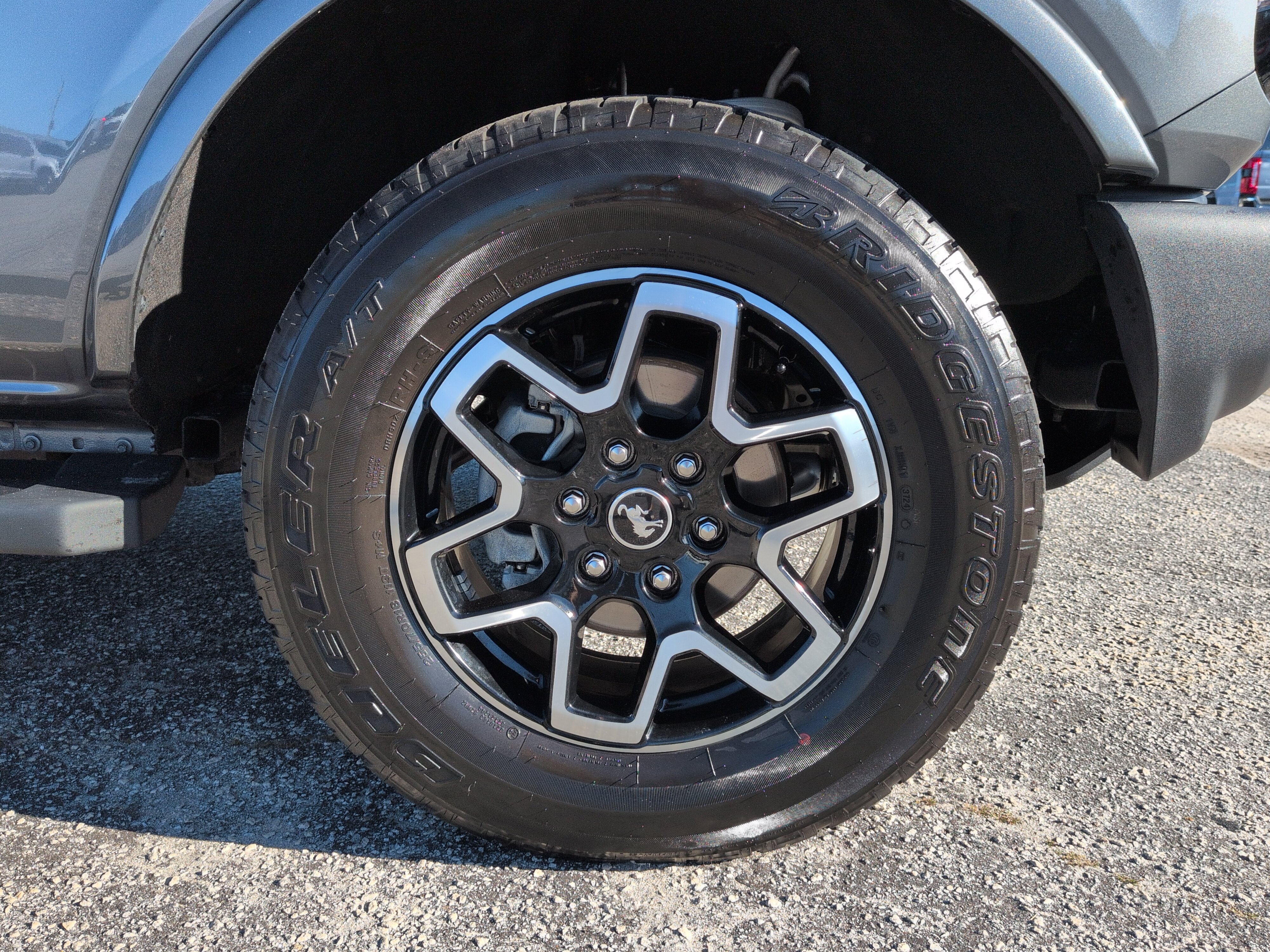 Certified 2024 Ford Bronco Outer Banks AWD/4WD image 9