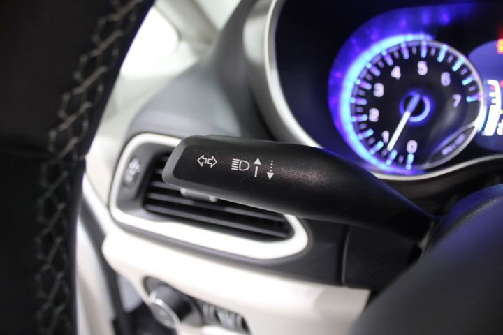 Used 2024 Chrysler Pacifica Touring-L image 40