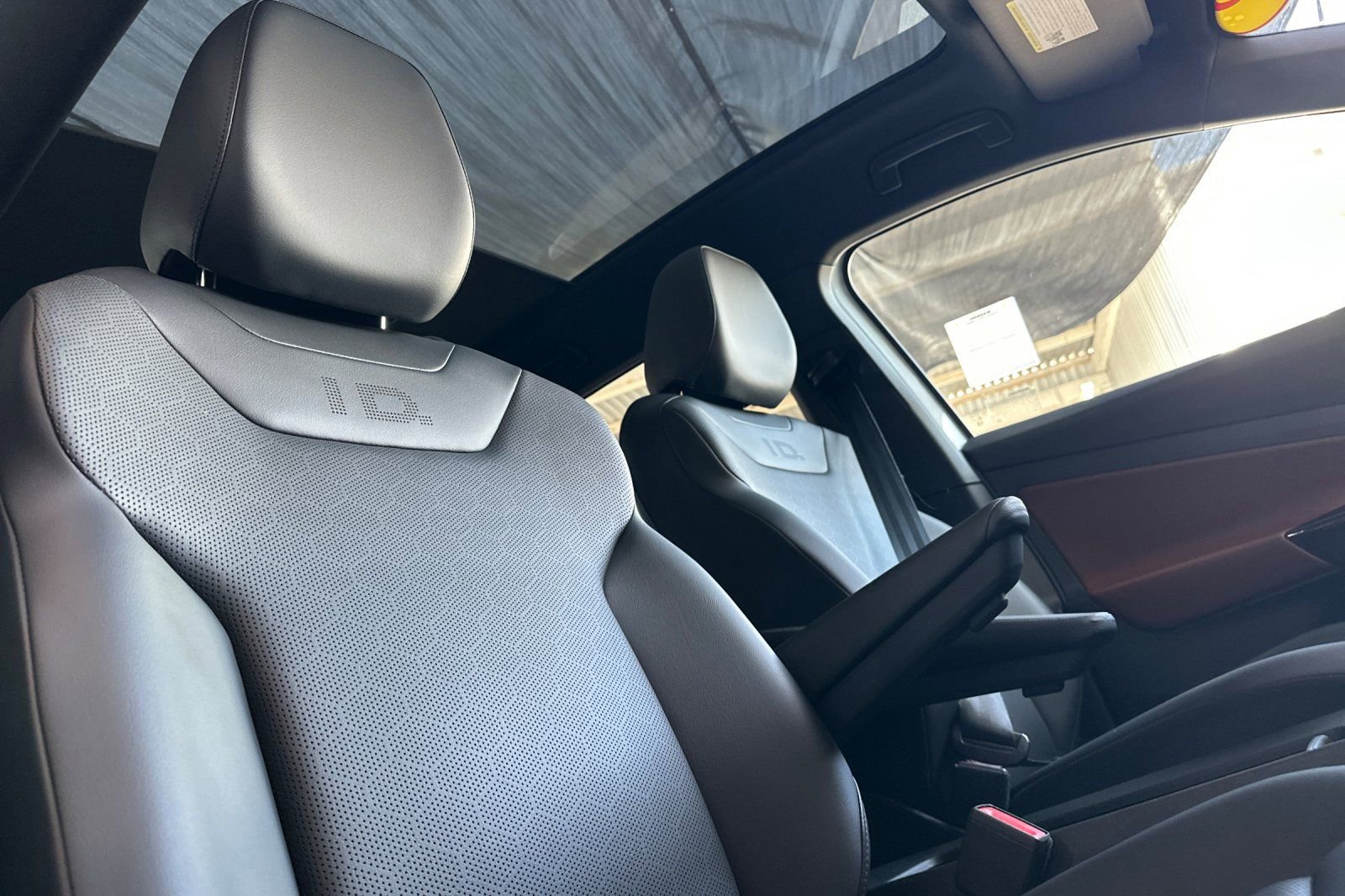 Used 2022 Volkswagen ID.4 Pro S w/ Gradient Package RWD image 17