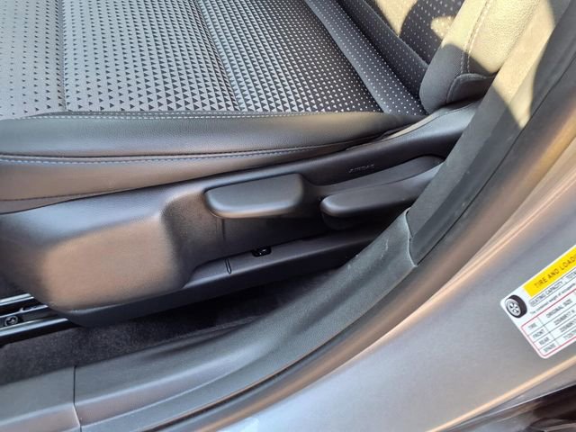 Used 2025 Chevrolet Trax LT w/ LT Convenience Package FWD image 75