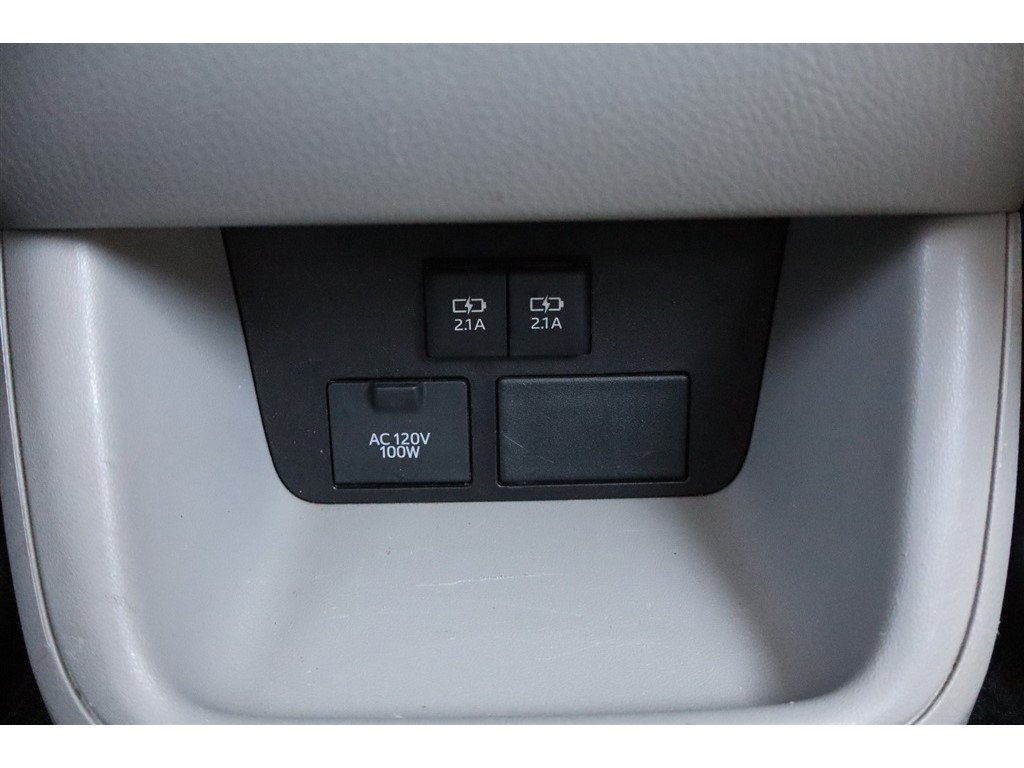 Used 2017 Toyota Highlander Limited FWD image 31