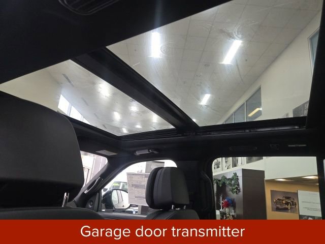 New 2025 Lincoln Navigator Reserve w/ Jet Appearance Package image 32