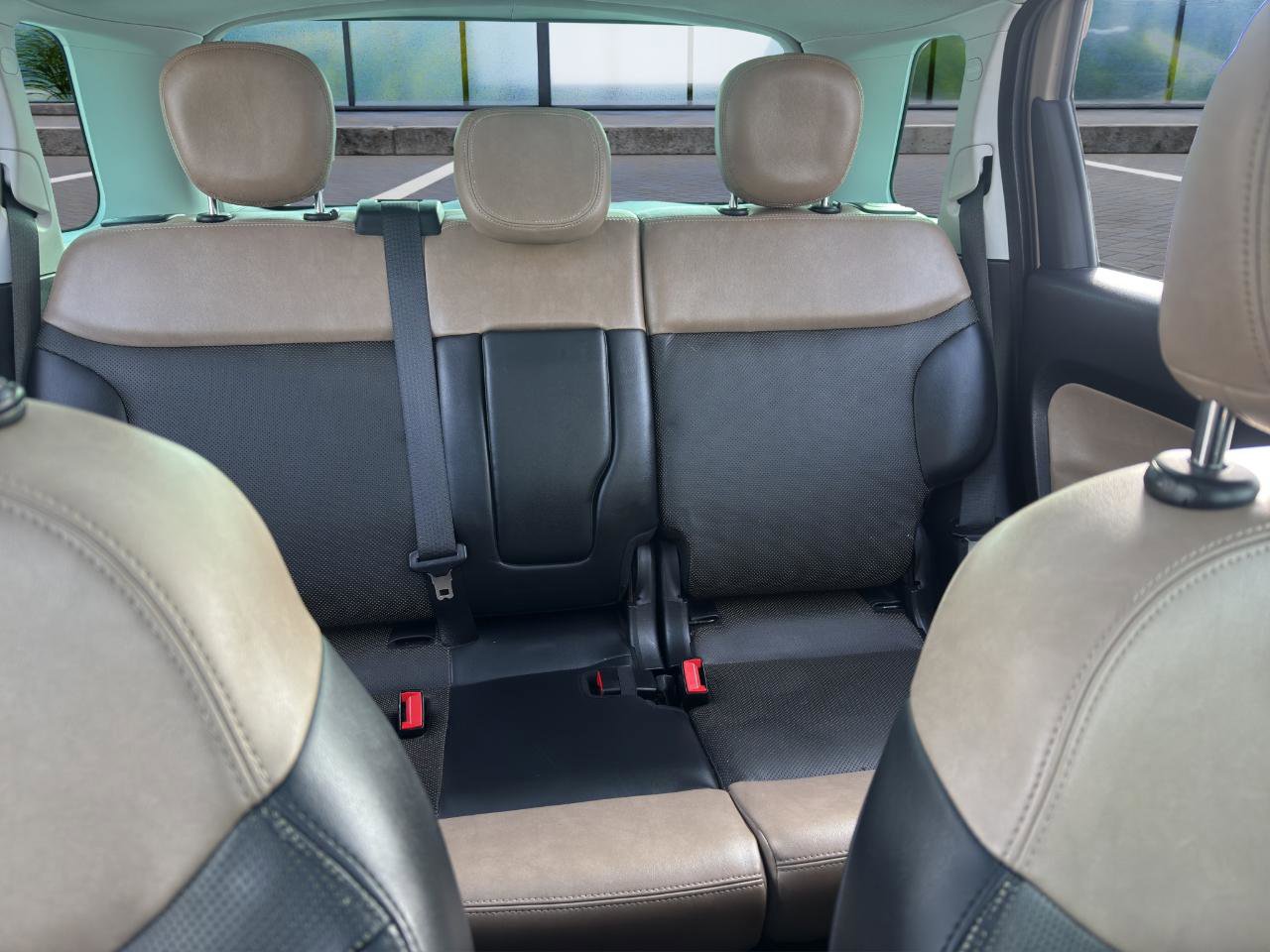 Used 2014 FIAT 500L Lounge image 18