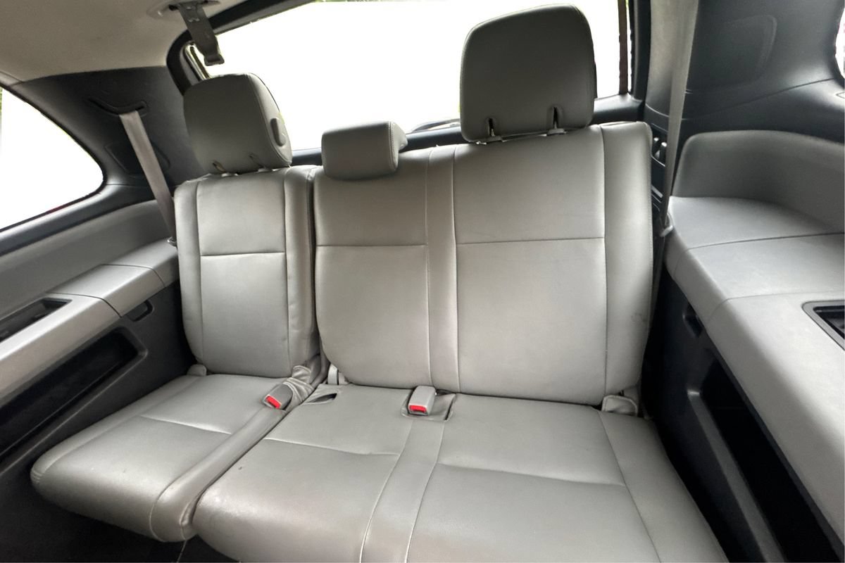 Used 2019 Toyota Sequoia SR5 AWD/4WD image 38