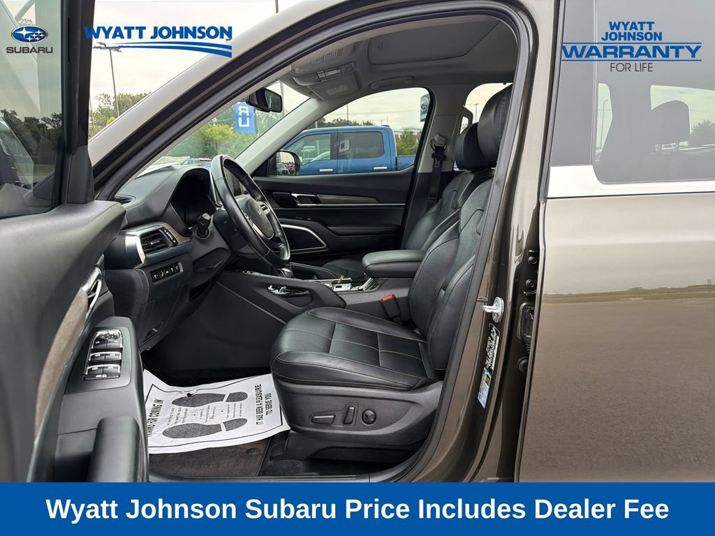 Used 2022 Kia Telluride EX w/ EX Premium Package FWD image 19