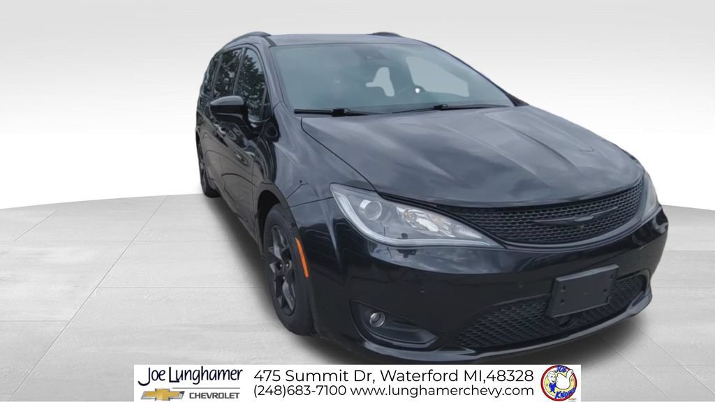 Used 2019 Chrysler Pacifica Touring-L w/ Advanced Safetytec Group FWD image 3