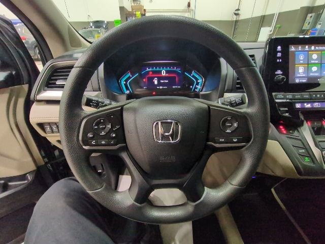 Used 2018 Honda Odyssey EX image 4