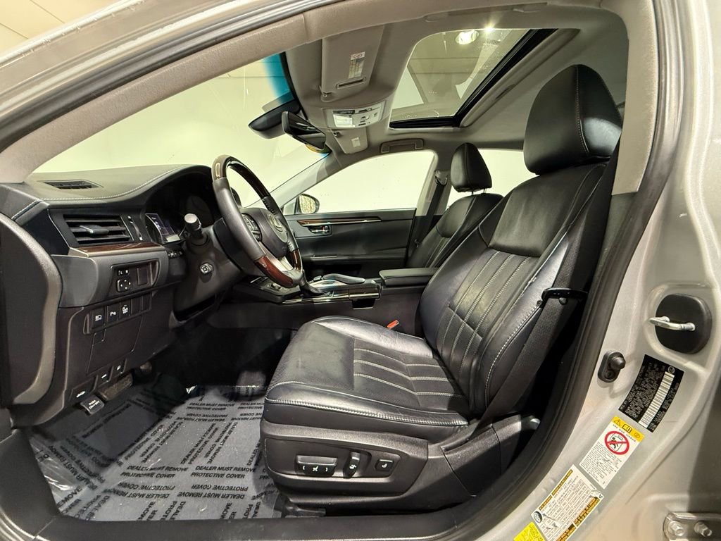 Used 2017 Lexus ES 350 w/ Luxury Package image 12