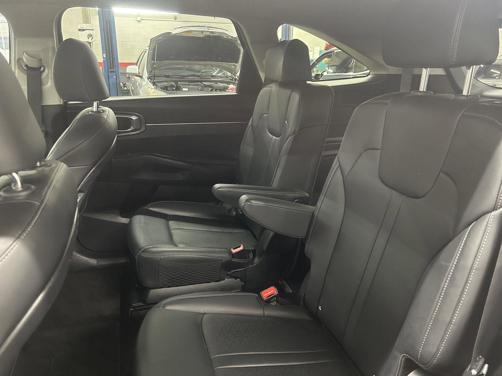 Used 2022 Kia Sorento S image 18