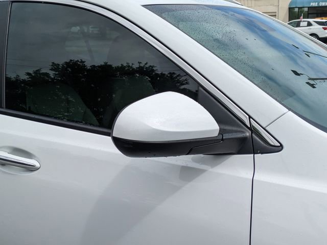 Used 2023 Buick Encore GX Select image 12