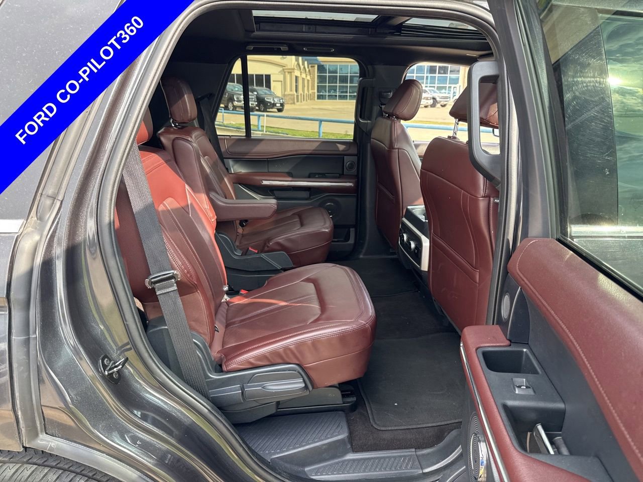 Used 2023 Ford Expedition Limited image 13
