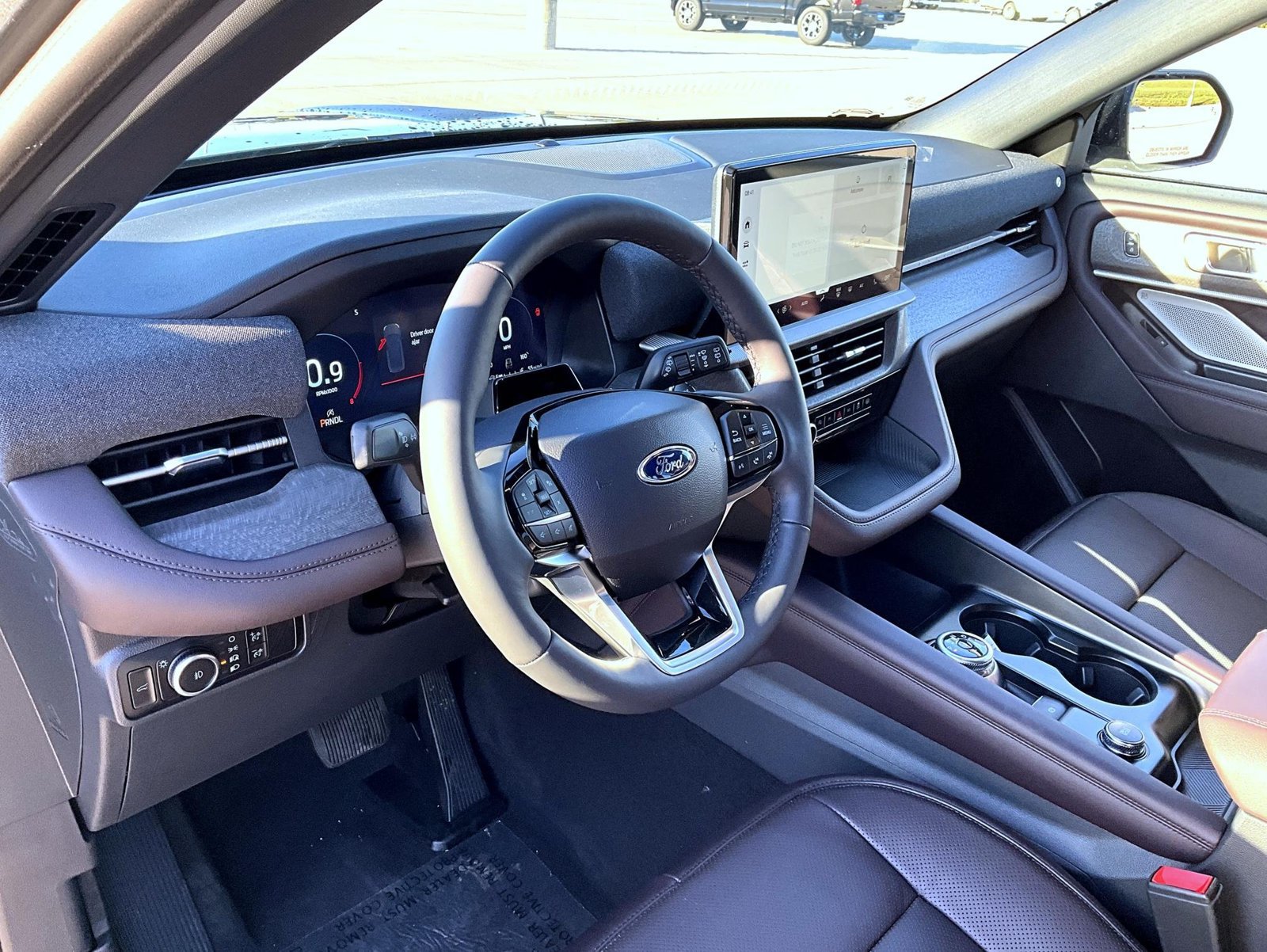 New 2027 Ford Explorer Platinum w/ LUX Leather Package AWD/4WD image 11