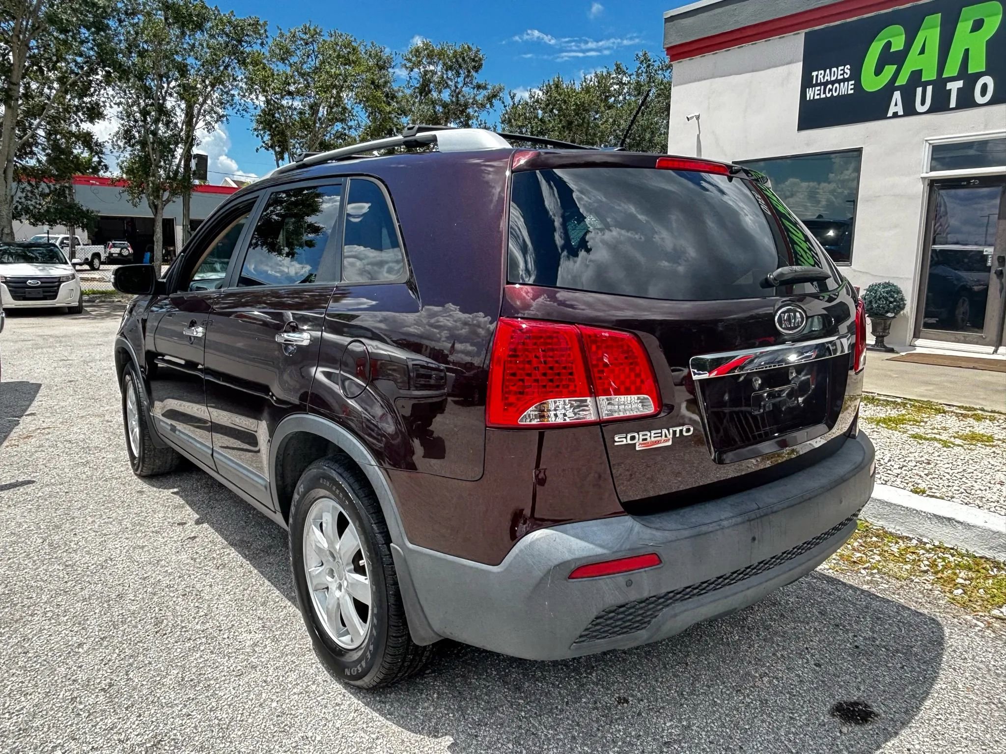 Used 2011 Kia Sorento LX w/ Convenience Pkg image 10