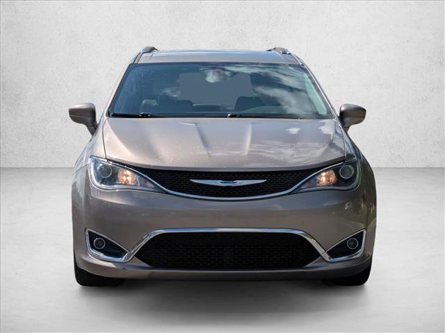 Used 2018 Chrysler Pacifica Touring-L w/ Tire & Wheel Group video 2