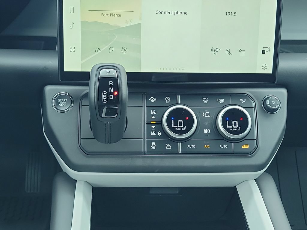 New 2026 Land Rover Defender 110 X-Dynamic SE AWD/4WD image 19