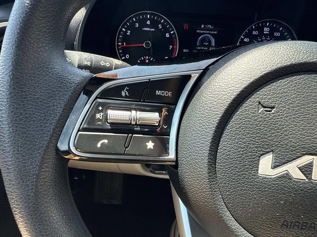 Used 2022 Kia Forte LXS FWD image 28